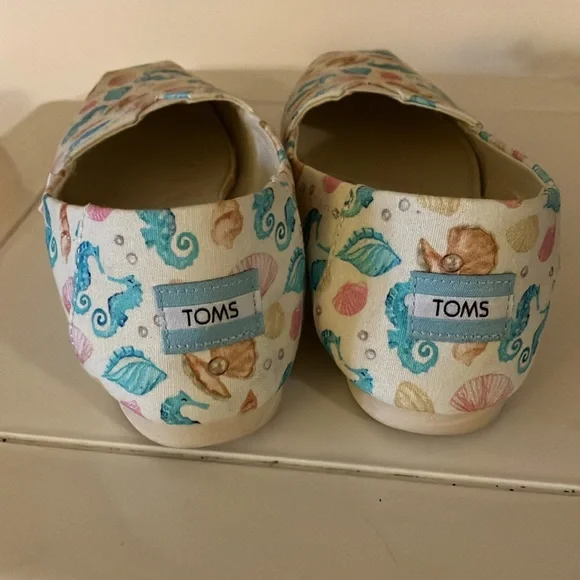 Women’s Tom AlPargata Natural Seashell Print Slip on Shoes Sz 7 1/2  EUC Canvas - Picture 2 of 9